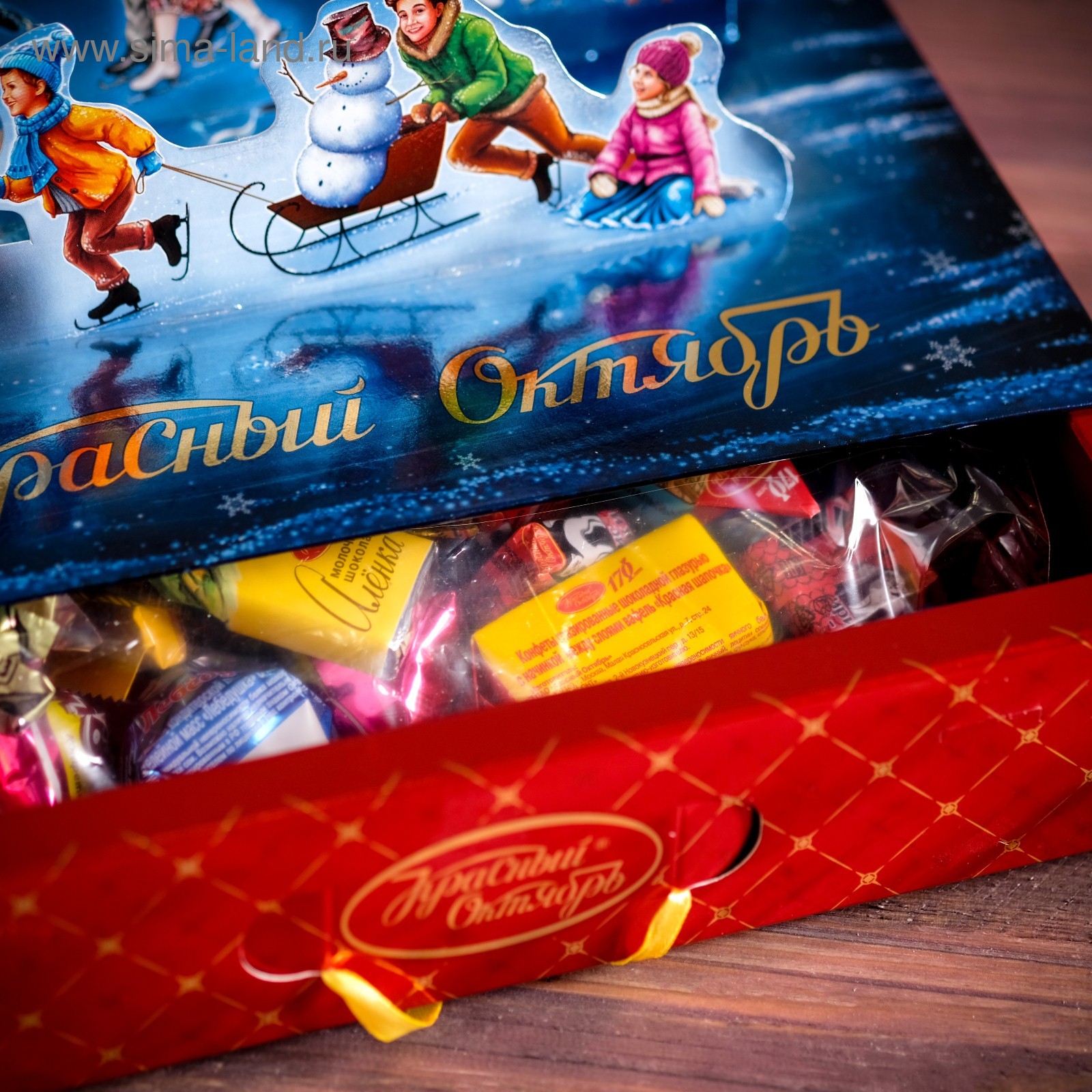 Красный Новогодний Подарок Красный Новогодний Подарок